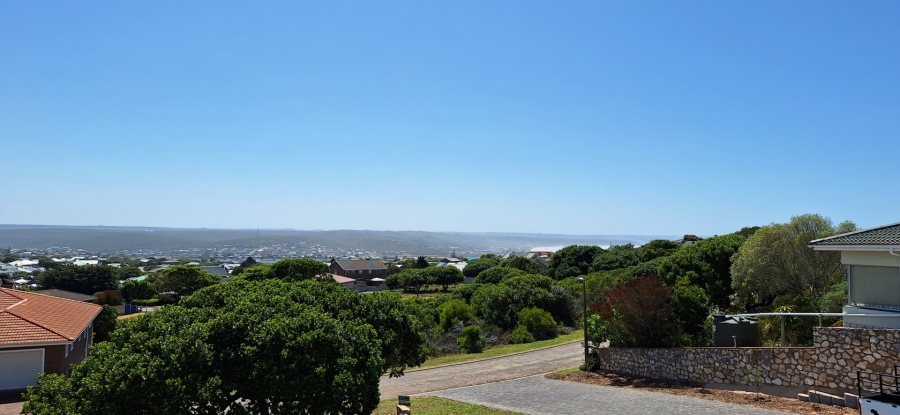 4 Bedroom Property for Sale in Stilbaai Wes Western Cape